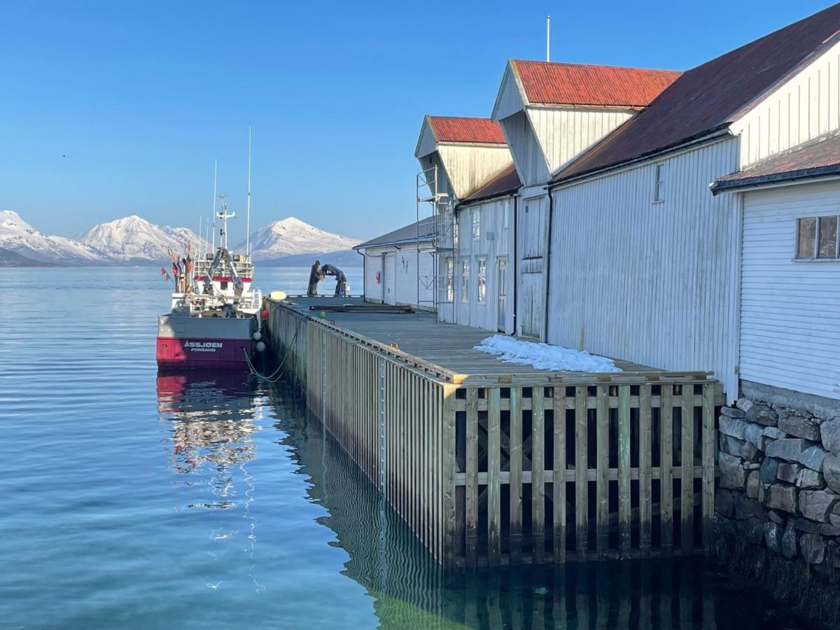 2. Etg I Dampskipsbrygga, Lodingen Havn Exterior foto